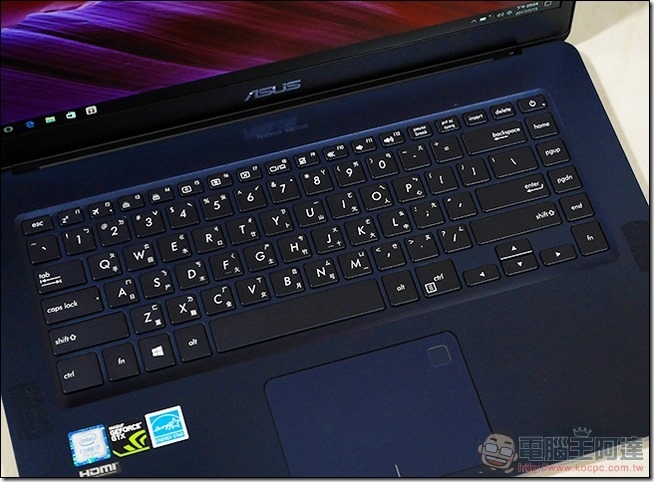 ASUS ZenBook Pro UX550 开箱 -19