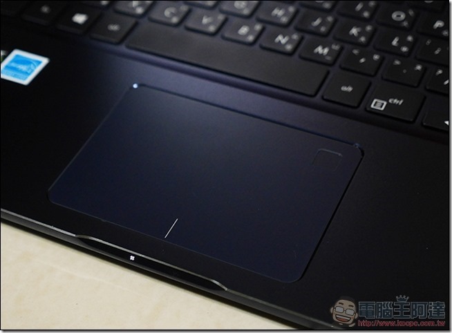 ASUS ZenBook Pro UX550 开箱 -20
