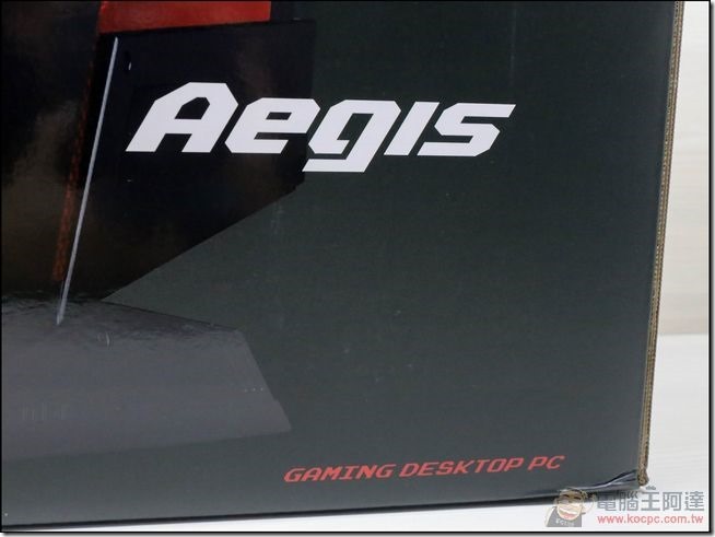 MSI-Aegis-电竞桌机开箱-03