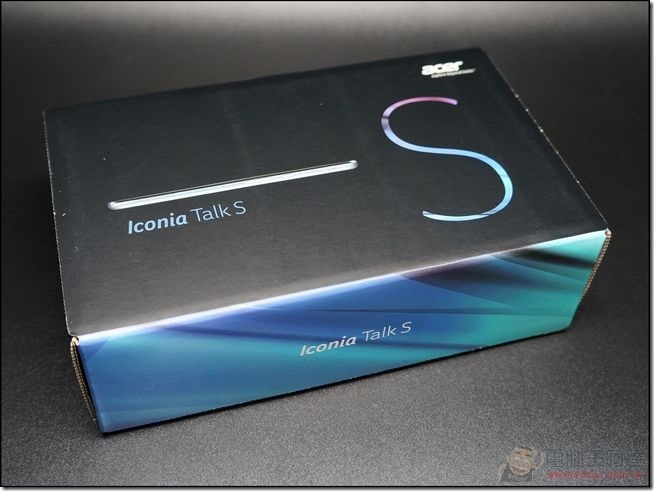 Acer-Iconia-Talk-S-01