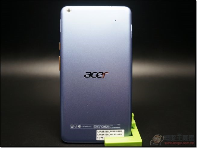 Acer-Iconia-Talk-S-09