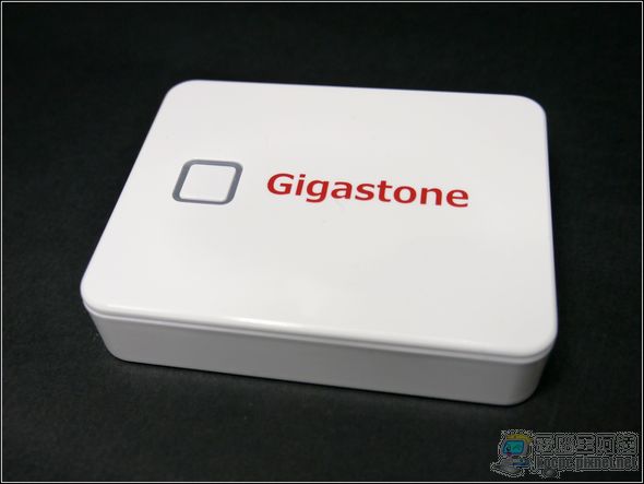 Gigastone 无线存储充电宝07