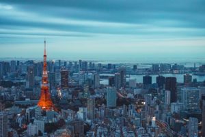 安倍公布紧急事态宣言，7 都府县为期一个月