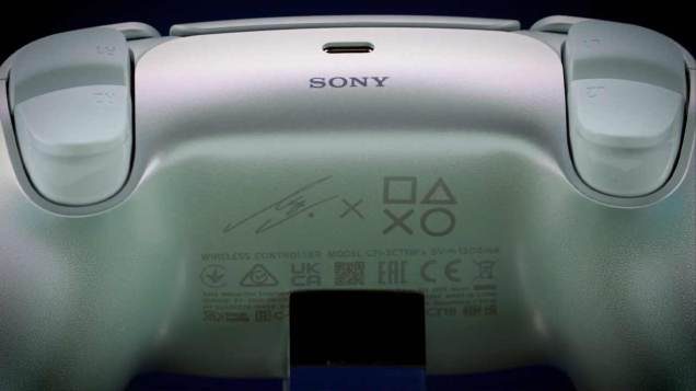 Sony's Lisa DualSense Controller: K-Pop Meets PS5